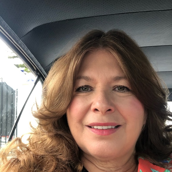 Meet your Posher, Carol - Picture 2 of 2